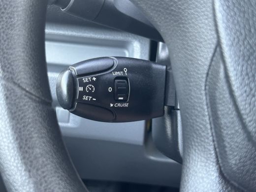 Peugeot Expert 1.5 BlueHDI 102 PK / L2H1 / TREKHAAK / AIRCO / CRUISE / BLUETOOTH / ORIG. NL ActivLease financial lease