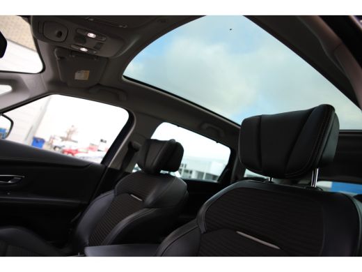 Renault Grand Scénic 1.3 TCe 140pk Bose/7-persoons/Trekhaak/Pano-dak/HUD/Camera/20" ActivLease financial lease
