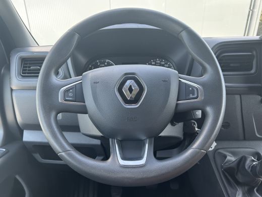 Renault Master T35 2.3 dCi 145 PK / L4H3 / MAXI WB 433 / DUBBEL LUCHT / INRICHTING / 3-ZITS / TREKHAAK / CAMERA ... ActivLease financial lease