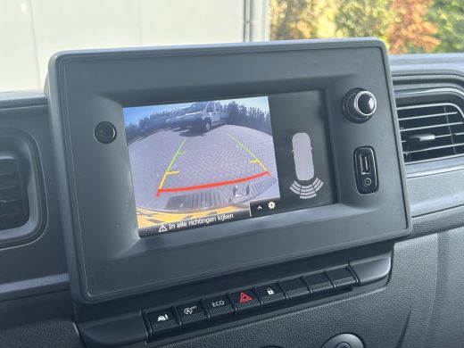 Renault Master T35 2.3 dCi 145 PK / L4H3 / MAXI WB 433 / DUBBEL LUCHT / INRICHTING / 3-ZITS / TREKHAAK / CAMERA ... ActivLease financial lease