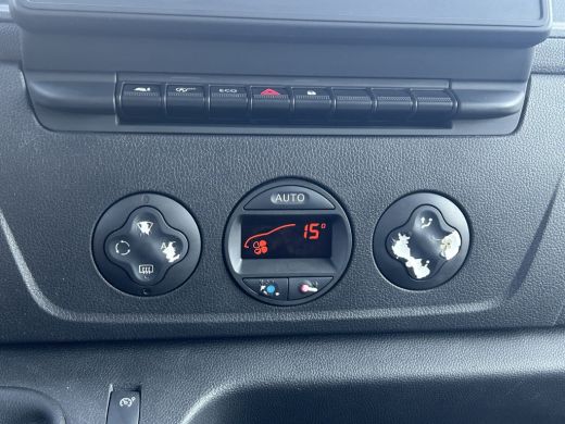 Renault Master T35 2.3 dCi 145 PK / L4H3 / MAXI WB 433 / DUBBEL LUCHT / INRICHTING / 3-ZITS / TREKHAAK / CAMERA ... ActivLease financial lease