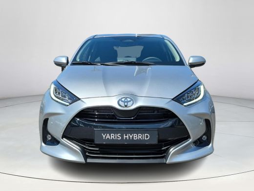 Toyota Yaris 1.5 Hybrid 115 Dynamic | Shimmering silver metallic | Comfort Pack | Nieuw uit voorraad leverbaar | ActivLease financial lease