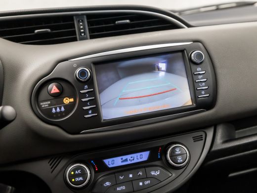Toyota Yaris 1.5 Hybrid Active Automaat (CAMERA, CLIMATE, CRUISE, SPORTSTOELEN, LANE ASSIST, ELEK RAMEN, BLUET... ActivLease financial lease