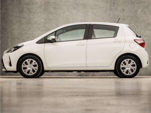 Toyota Yaris 1.5 Hybrid Active Automaat (CAMERA, CLIMATE, CRUISE, SPORTSTOELEN, LANE ASSIST, ELEK RAMEN, BLUET... ActivLease financial lease