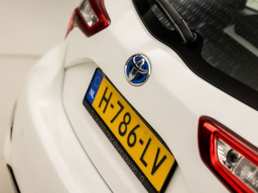 Toyota Yaris 1.5 Hybrid Active Automaat (CAMERA, CLIMATE, CRUISE, SPORTSTOELEN, LANE ASSIST, ELEK RAMEN, BLUET... ActivLease financial lease