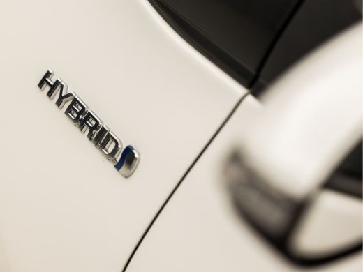 Toyota Yaris 1.5 Hybrid Active Automaat (CAMERA, CLIMATE, CRUISE, SPORTSTOELEN, LANE ASSIST, ELEK RAMEN, BLUET... ActivLease financial lease