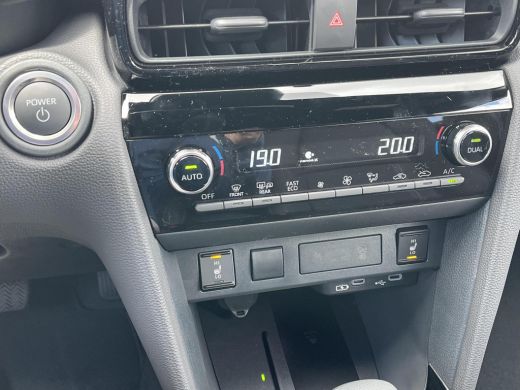 Toyota Yaris Cross 1.5 Hybrid 130 Executive | Urban khaki met zwart dak | Premium Pack | Nieuw uit voorraad leverbaar | ActivLease financial lease