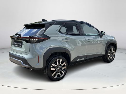 Toyota Yaris Cross 1.5 Hybrid 130 Executive | Urban khaki met zwart dak | Premium Pack | Nieuw uit voorraad leverbaar | ActivLease financial lease