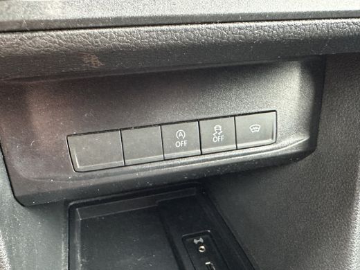 Volkswagen Caddy 2.0 TDI 102 PK / 1e EIG. / CAMERA / BOTT INRICHTING / NAVI / AIRCO / CRUISE / ACHTERKLEP ActivLease financial lease