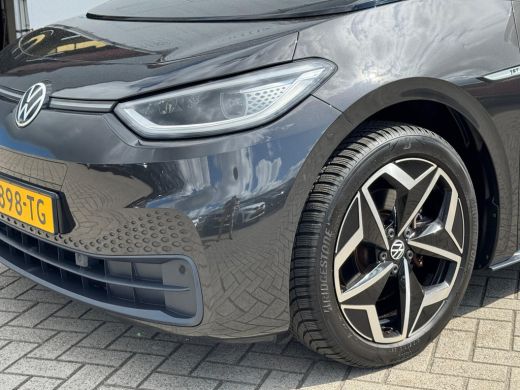Volkswagen ID.3 First Plus 58 kWh NAVI | CAMERA | STOELVERWARMING ActivLease financial lease