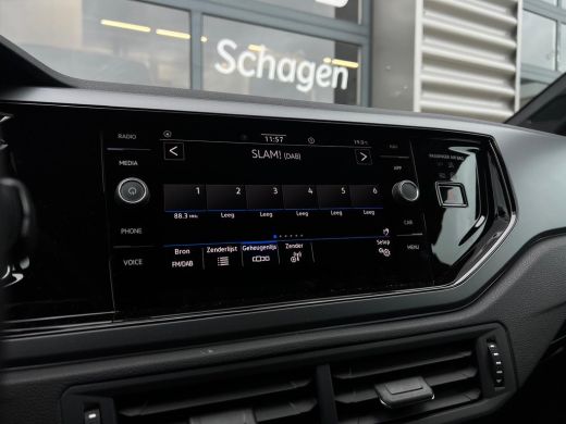 Volkswagen Polo R-Line Edition Inclusief €2000,- inruilvoordeel | 'App-Connect' draadloze smartphone integratie |... ActivLease financial lease