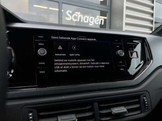Volkswagen Polo R-Line Edition Inclusief €2000,- inruilvoordeel | 'App-Connect' draadloze smartphone integratie |... ActivLease financial lease