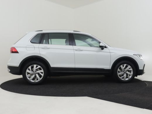 Volkswagen Tiguan 1.4 TSI eHybrid Elegance 245pk | Dodehoekdetectie | Matrix koplampen | Park assist | Adaptief cru... ActivLease financial lease