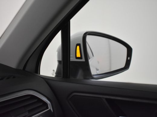 Volkswagen Tiguan 1.4 TSI eHybrid Elegance 245pk | Dodehoekdetectie | Matrix koplampen | Park assist | Adaptief cru... ActivLease financial lease