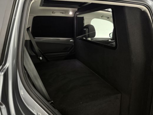 Volkswagen Tiguan 2.0 TDI 4 Motion R-Line | GRIJS KENTEKEN | 240PK Pano LED Head up Display Clima Cruise Camera Car... ActivLease financial lease