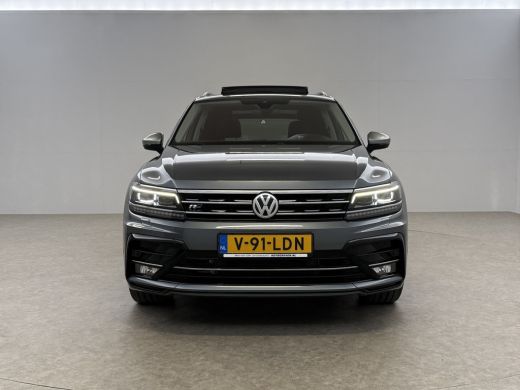 Volkswagen Tiguan 2.0 TDI 4 Motion R-Line | GRIJS KENTEKEN | 240PK Pano LED Head up Display Clima Cruise Camera Car... ActivLease financial lease