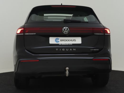 Volkswagen Tiguan 1.4 TSI eHybrid Business 204pk | Panorama dak | Trekhaak | Park assist | 360 camara | Navigatie |... ActivLease financial lease