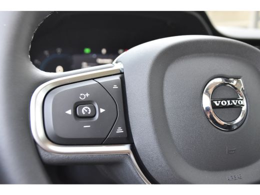 Volvo  V60 B3 Essential Edition | BLIS | Climate Pack | Trekhaak | ActivLease financial lease