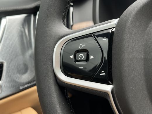 Volvo  V90 kombi T8 AWD Ultra Dark Executive Edition | Achteruitrijcamera met 360° Surround View | Beglazing... ActivLease financial lease