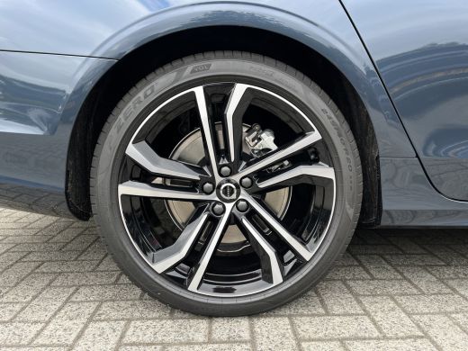 Volvo  V90 kombi T8 AWD Ultra Dark Executive Edition | Achteruitrijcamera met 360° Surround View | Beglazing... ActivLease financial lease