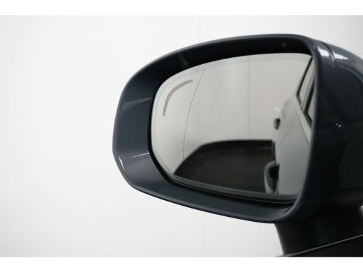 Volvo  XC60 2.0 T6 Plug-in hybrid AWD Plus Bright | Panoramadak | 21" | Elek stoelen | BLIS | Trekhaak | Adap... ActivLease financial lease