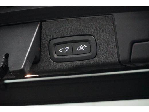 Volvo  XC60 2.0 T6 Plug-in hybrid AWD Plus Bright | Panoramadak | 21" | Elek stoelen | BLIS | Trekhaak | Adap... ActivLease financial lease