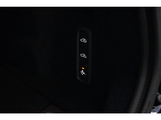 Volvo  XC60 2.0 T6 Plug-in hybrid AWD Plus Dark | Luchtvering | Stoelventilatie | 360° Camera | Panoramadak |... ActivLease financial lease