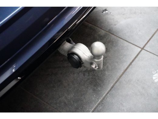 Volvo  XC60 2.0 T6 Plug-in hybrid AWD Plus Dark | Luchtvering | Stoelventilatie | 360° Camera | Panoramadak |... ActivLease financial lease