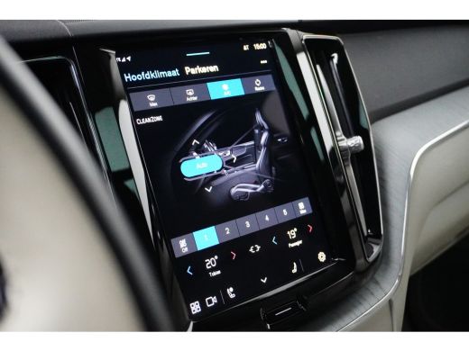 Volvo  XC60 2.0 T6 Plug-in hybrid AWD Plus Dark | Panoramadak | Stoel- & stuurverwarming | Keyless | 20" | Ca... ActivLease financial lease