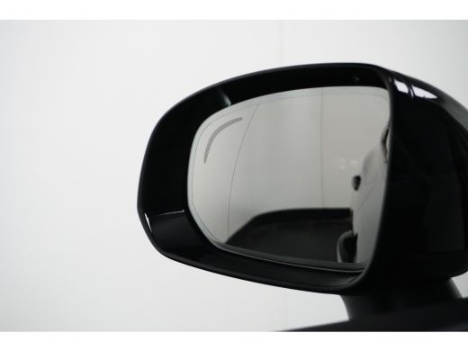 Volvo  XC60 2.0 T6 Plug-in hybrid AWD Plus Dark | Panoramadak | Stoel- & stuurverwarming | Keyless | 20" | Ca... ActivLease financial lease