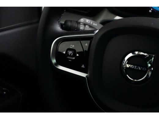 Volvo  XC60 2.0 T6 Plug-in hybrid AWD Plus Dark | Sportstoelen | Panoramadak | Trekhaak | Elek. stoelen + geh... ActivLease financial lease