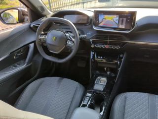 Peugeot e-2008 EV Allure 54 kWh | Navi | Camera | Clima | Cruise | Apple Carplay/Android Auto | | 11 kW lader | ...
