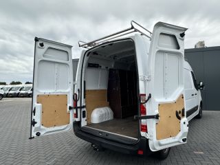 Renault Master 2.3 DCI 136 PK / L3H2 / CAMERA / TREKHAAK / IMPERIAAL / NAVI / AIRCO / CRUISE