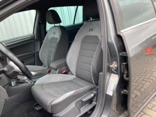 Volkswagen Golf 1.5 TSI Highline Business R-Line 150pk DSG/AUTO | Adaptief cruise control  | Navigatie | App conn...