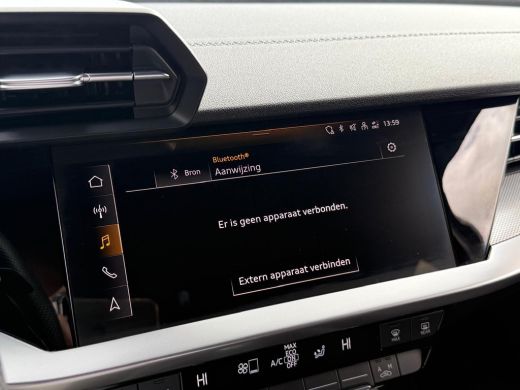 Audi A3 Sportback 35 150PK S-Tronic TFSI S edition | Optiekpakket zwart | Audi Connect & Navigatie plus |... ActivLease financial lease