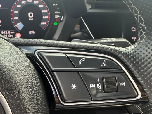 Audi A3 Sportback 35 150PK S-Tronic TFSI S edition | Optiekpakket zwart | Audi Connect & Navigatie plus |... ActivLease financial lease