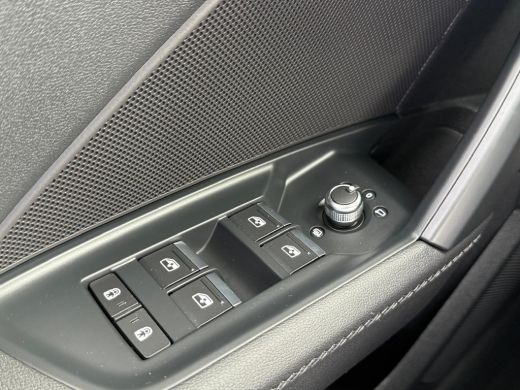 Audi A3 Sportback 35 150PK S-Tronic TFSI S edition | Optiekpakket zwart | Audi Connect & Navigatie plus |... ActivLease financial lease