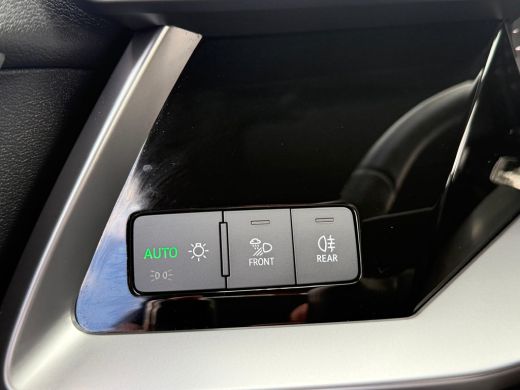 Audi A3 Sportback 35 150PK S-Tronic TFSI S edition | Optiekpakket zwart | Audi Connect & Navigatie plus |... ActivLease financial lease