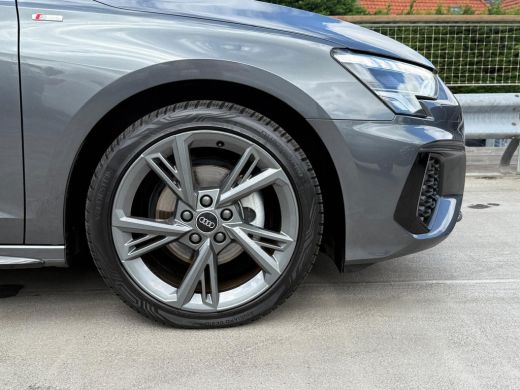 Audi A3 Sportback 35 150PK S-Tronic TFSI S edition | Optiekpakket zwart | Audi Connect & Navigatie plus |... ActivLease financial lease