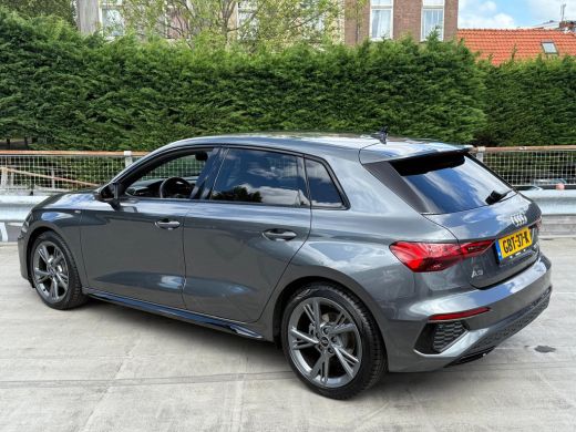 Audi A3 Sportback 35 150PK S-Tronic TFSI S edition | Optiekpakket zwart | Audi Connect & Navigatie plus |... ActivLease financial lease