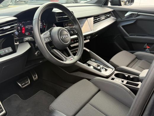 Audi A3 Sportback 35 150PK S-Tronic TFSI S edition | Optiekpakket zwart | Audi Connect & Navigatie plus |... ActivLease financial lease