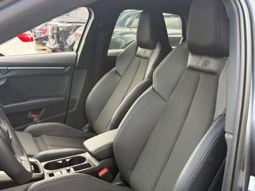 Audi A3 Sportback 35 150PK S-Tronic TFSI S edition | Optiekpakket zwart | Audi Connect & Navigatie plus |... ActivLease financial lease