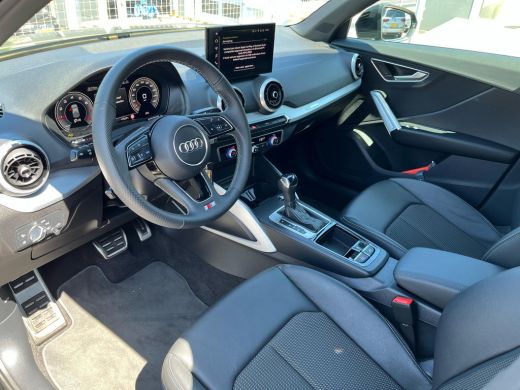 Audi Q2 35 150PK S-Tronic TFSI S Edition | Optiekpakket zwart | Audi Sound | Privacy glas | PDC achter | ... ActivLease financial lease