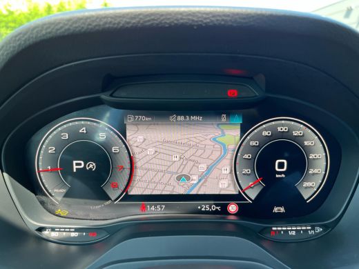 Audi Q2 35 150PK S-Tronic TFSI S Edition | Optiekpakket zwart | Audi Sound | Privacy glas | PDC achter | ... ActivLease financial lease