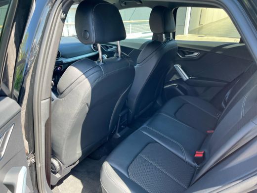 Audi Q2 35 150PK S-Tronic TFSI S Edition | Optiekpakket zwart | Audi Sound | Privacy glas | PDC achter | ... ActivLease financial lease