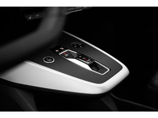 Audi Q4 e-tron Edition | Achterklep, automatisch bedienbaar | Achteruitrijcamera | Adaptive cruise control ActivLease financial lease