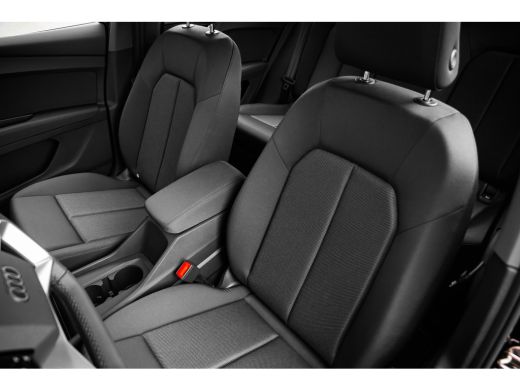 Audi Q4 e-tron Edition | Achterklep, automatisch bedienbaar | Achteruitrijcamera | Adaptive cruise control ActivLease financial lease