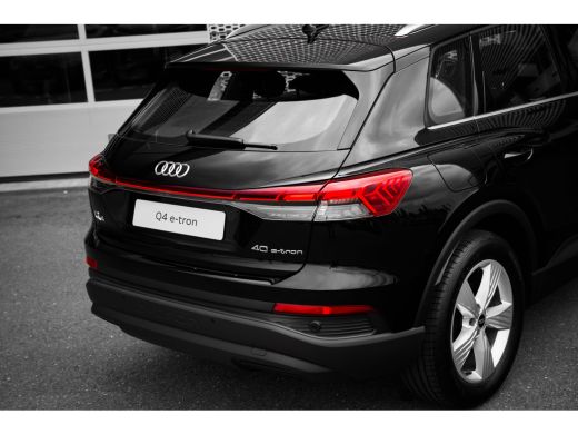 Audi Q4 e-tron Edition | Achterklep, automatisch bedienbaar | Achteruitrijcamera | Adaptive cruise control ActivLease financial lease