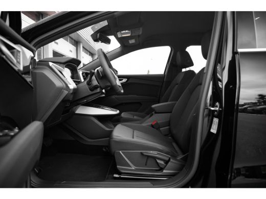 Audi Q4 e-tron Edition | Achterklep, automatisch bedienbaar | Achteruitrijcamera | Adaptive cruise control ActivLease financial lease