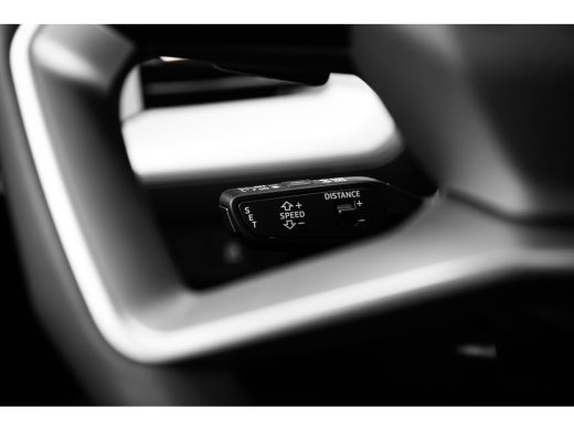Audi Q4 e-tron Edition | Achterklep, automatisch bedienbaar | Achteruitrijcamera | Adaptive cruise control ActivLease financial lease